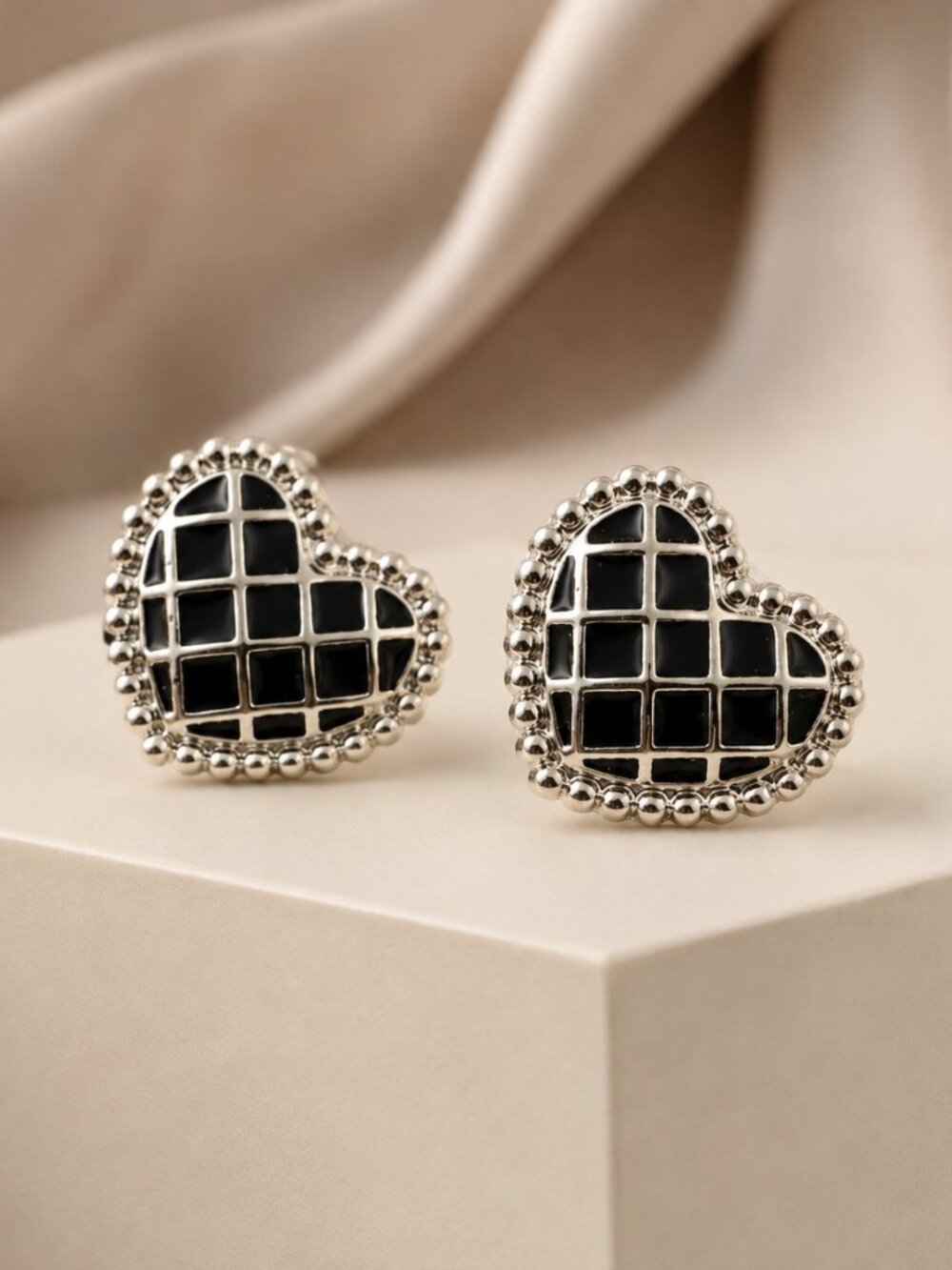 Black Heart Grid Stud Earrings Gold Tone Statement Jewelry NWT